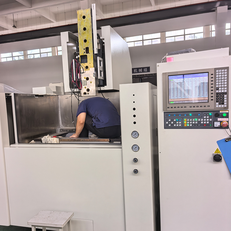 Máquina de alambre lento de columna móvil DZ-855